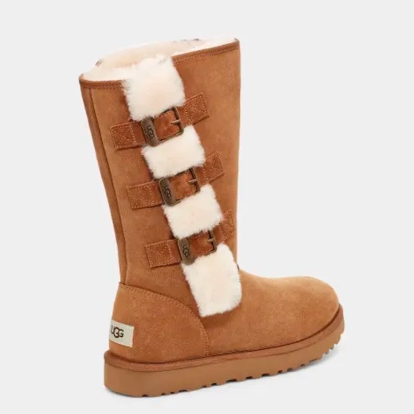 UGG Shoes - Women’s UGG Chestnut Klea Boots
